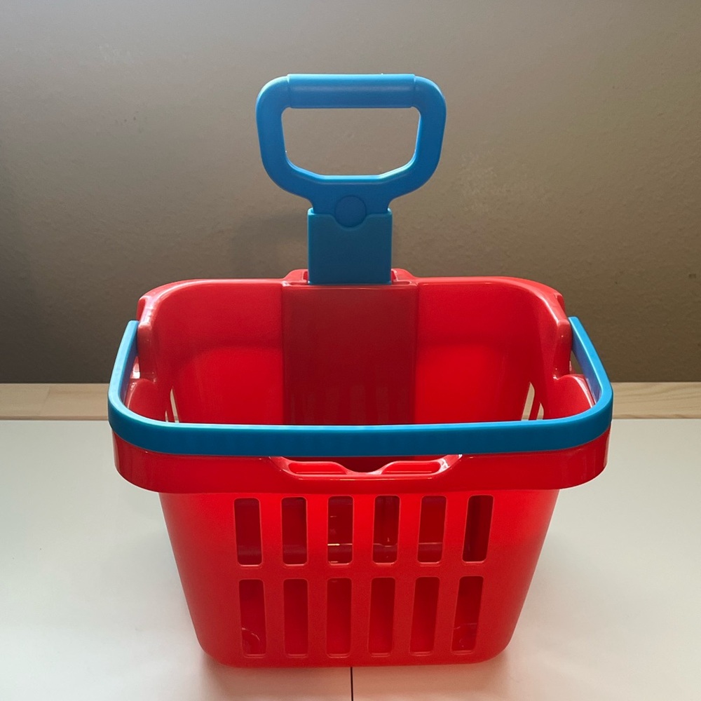 Melissa and Doug Fill and Roll Grocery Basket